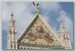 couronnement de la vierge, façade de la Cathédrale de Sienne